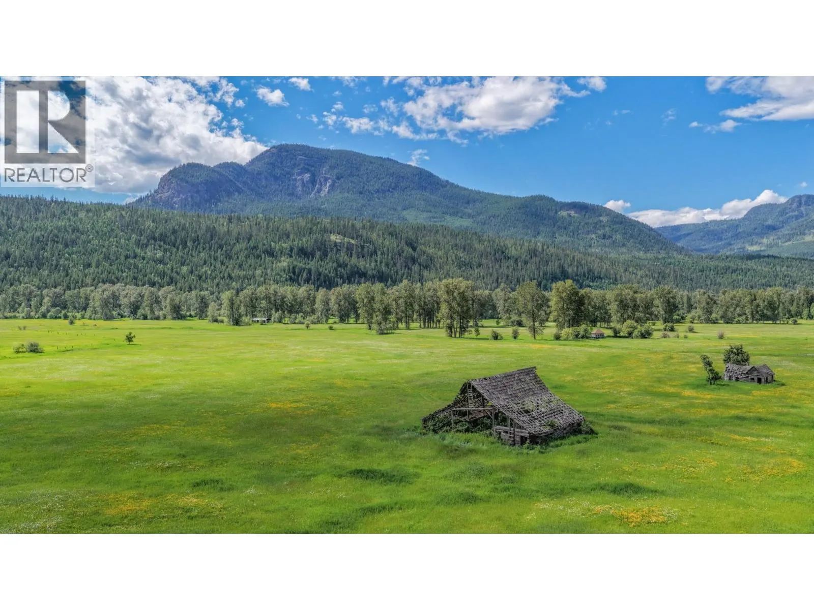 2996 Lumby Mabel Lake Road