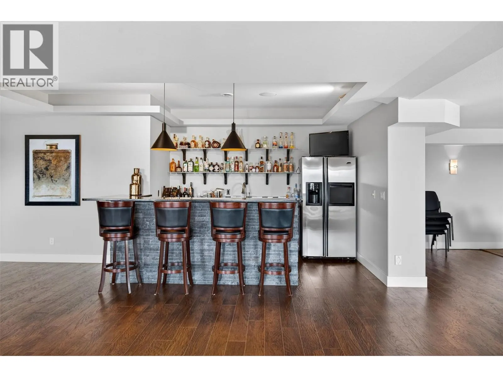 1086 Aurora Heights
