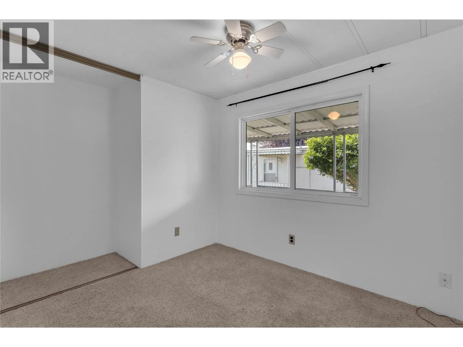 3745 LAKESHORE Road Unit# 146