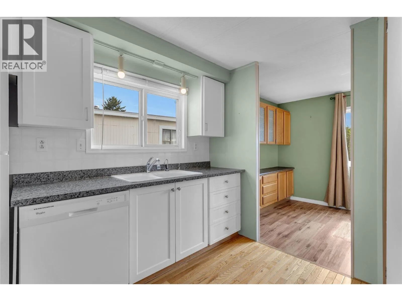 3745 LAKESHORE Road Unit# 146