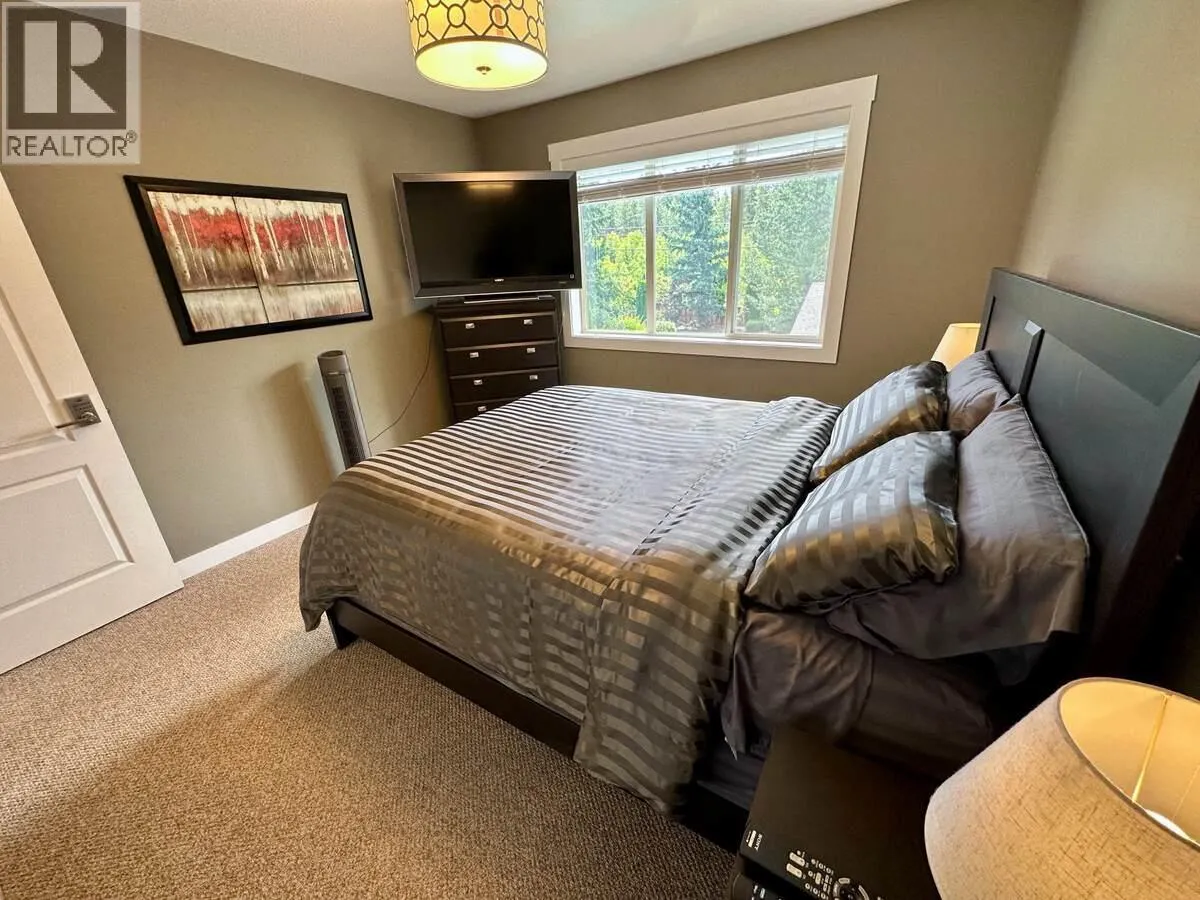 3911 Lakevale Place