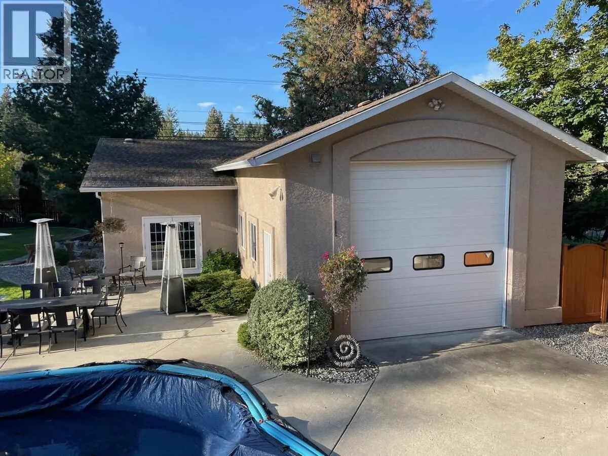 3911 Lakevale Place