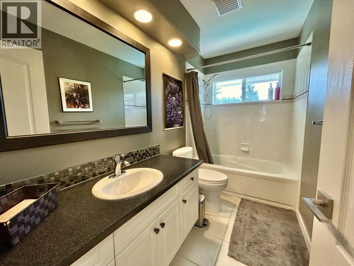 3911 Lakevale Place