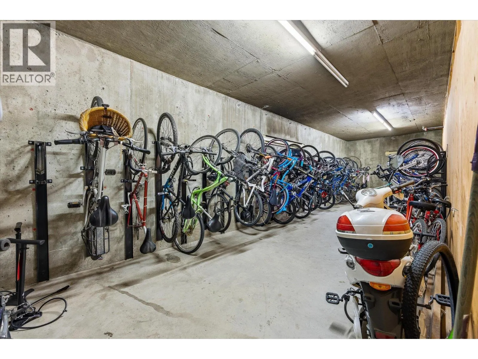 1235 KLO Road Unit# 302
