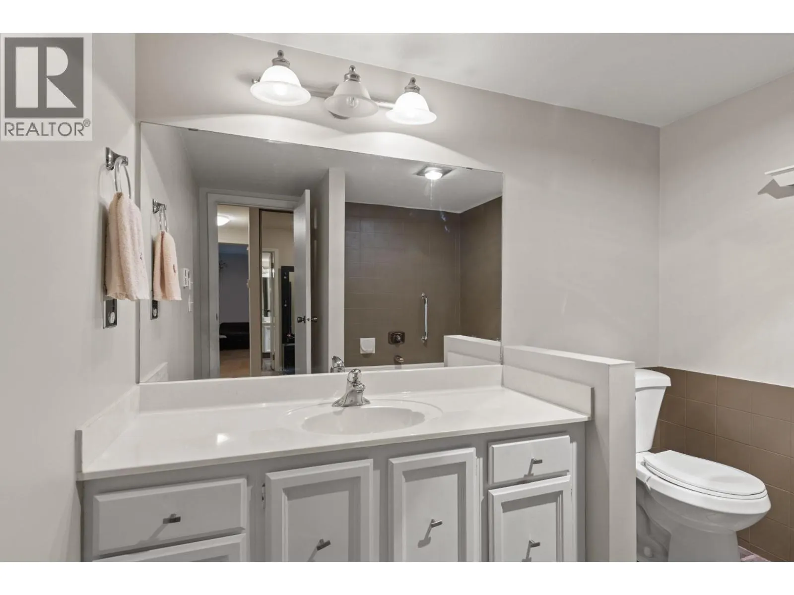 1035 Bernard Avenue Unit# 108
