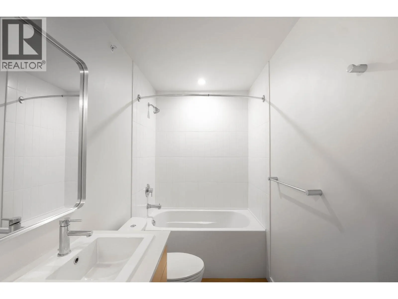 604 Cawston Avenue Unit# 610