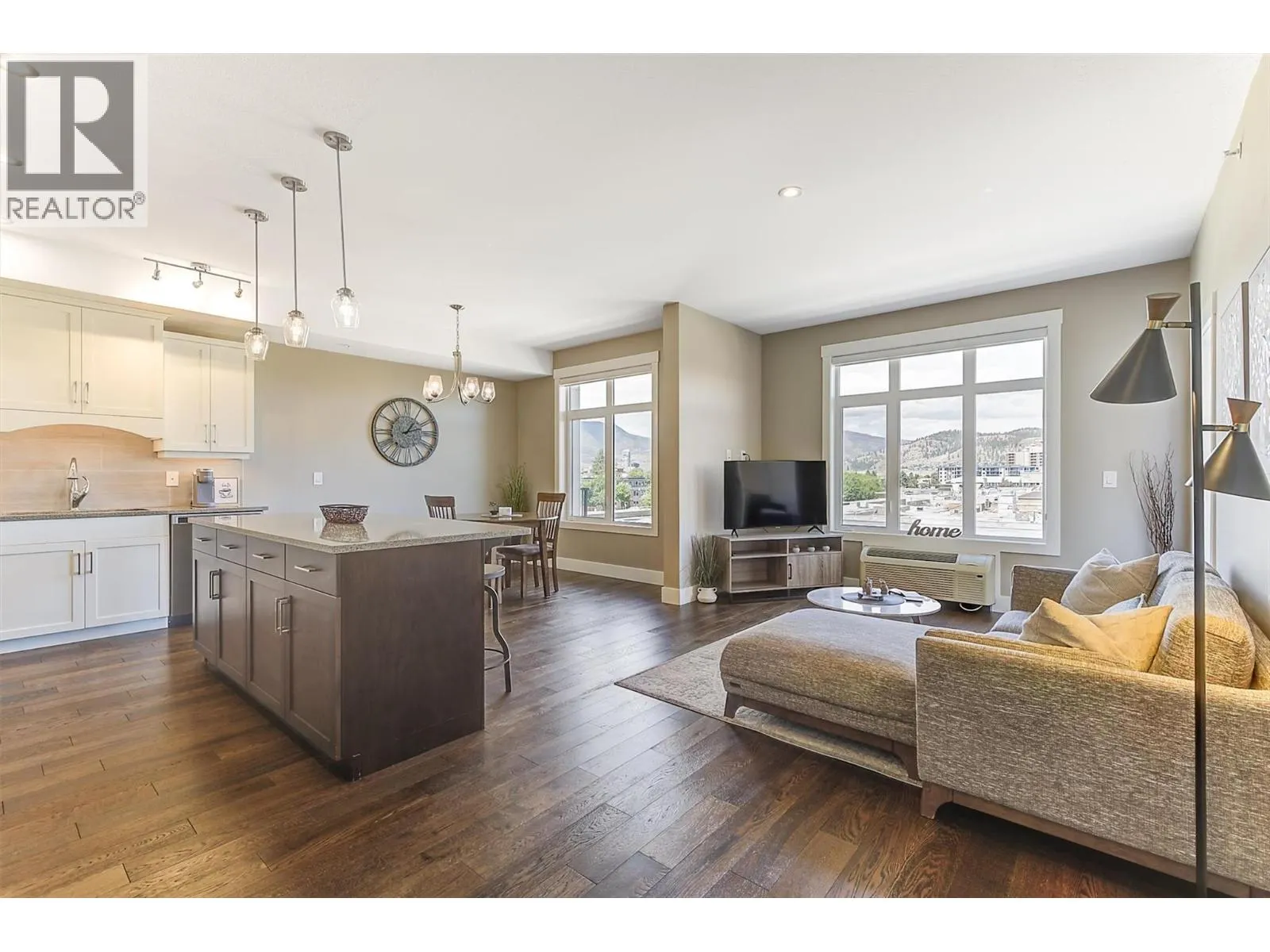 1165 Sutherland Avenue Unit# 405