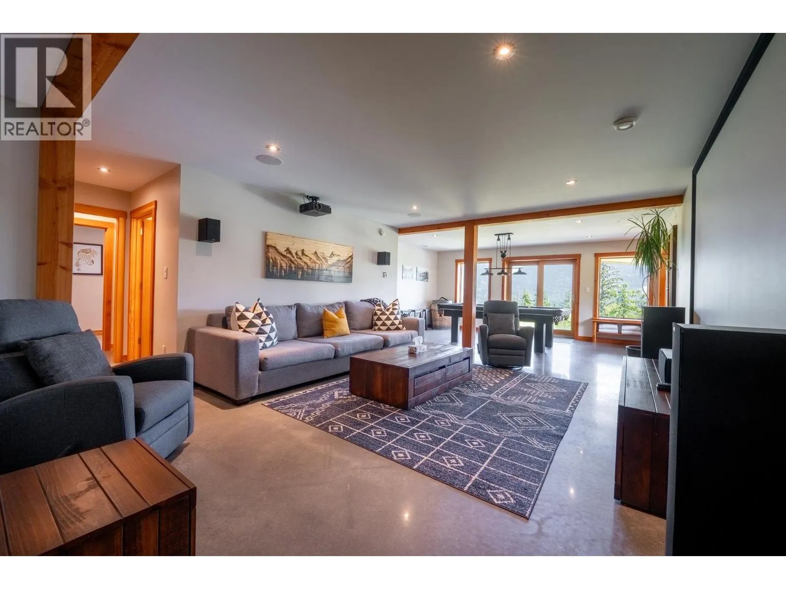 1917 Mt McPherson Drive