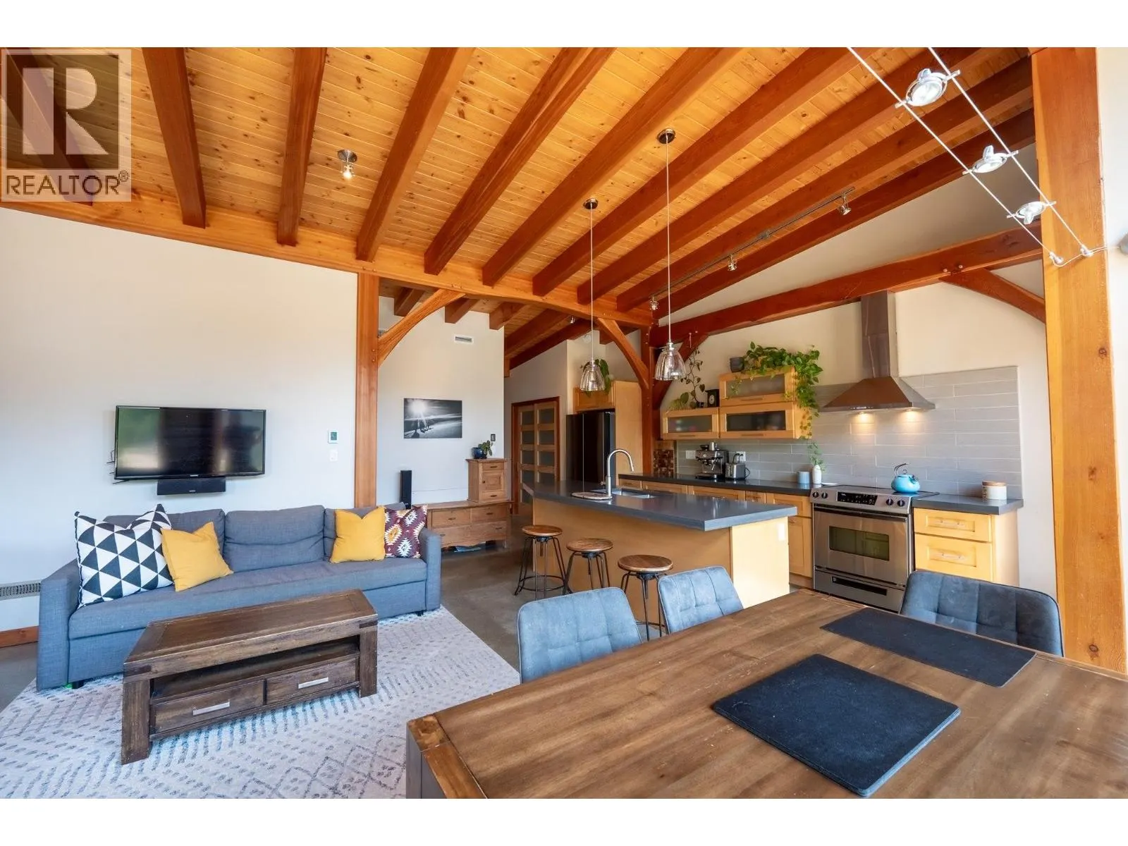 1917 Mt McPherson Drive