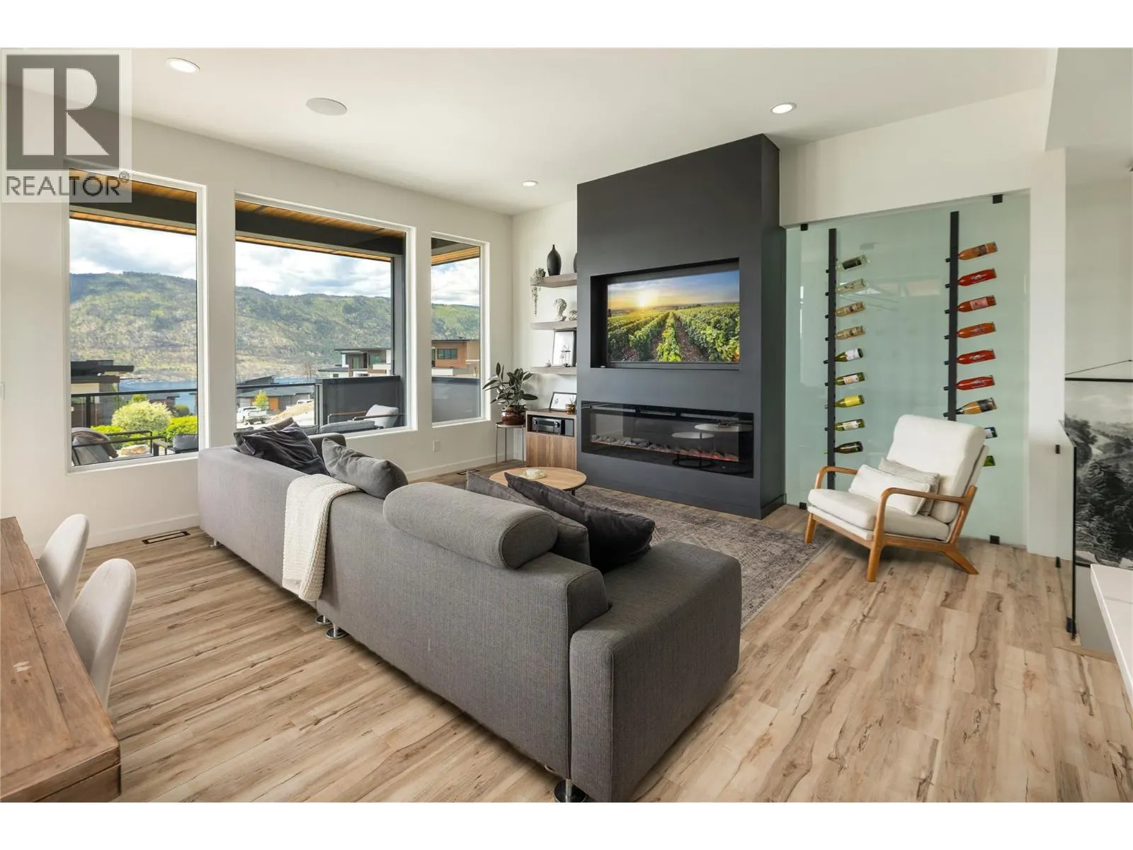 9499 Ledgestone Road