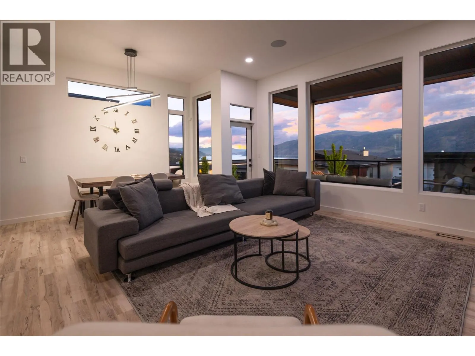 9499 Ledgestone Road