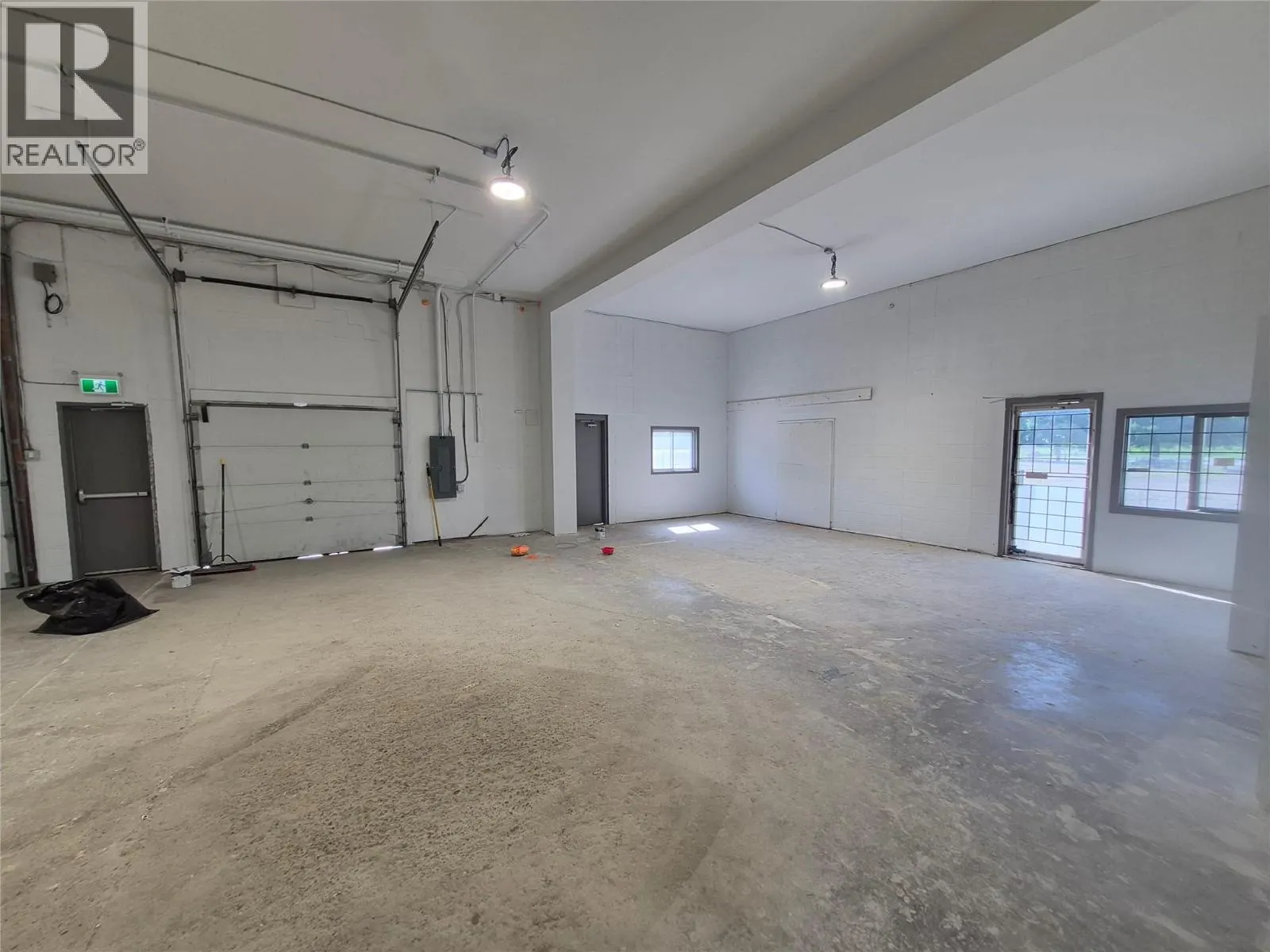 880 Leathead Road Unit# 1 - 3