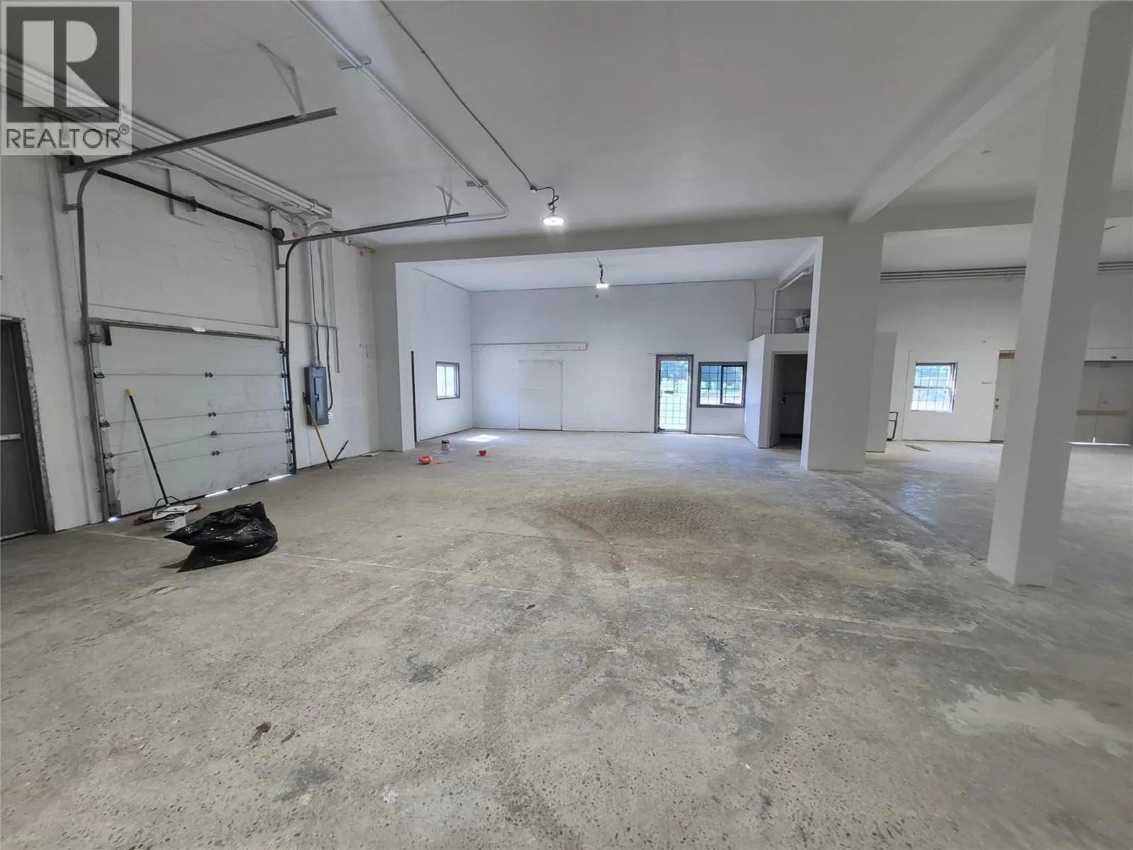 880 Leathead Road Unit# 1 - 3