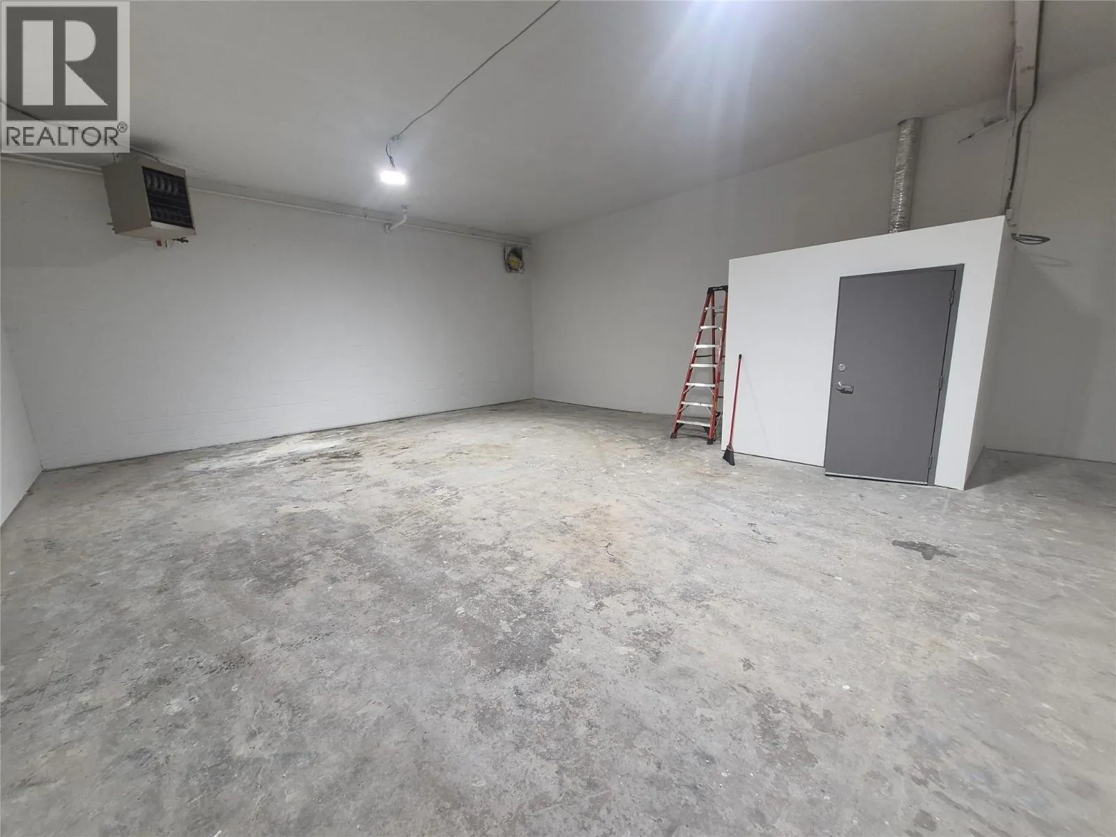 880 Leathead Road Unit# 1 - 3