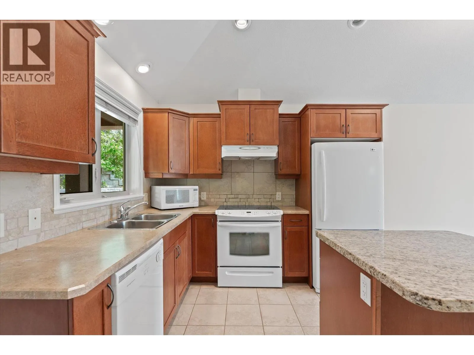 4433 Gordon Drive Unit# 212