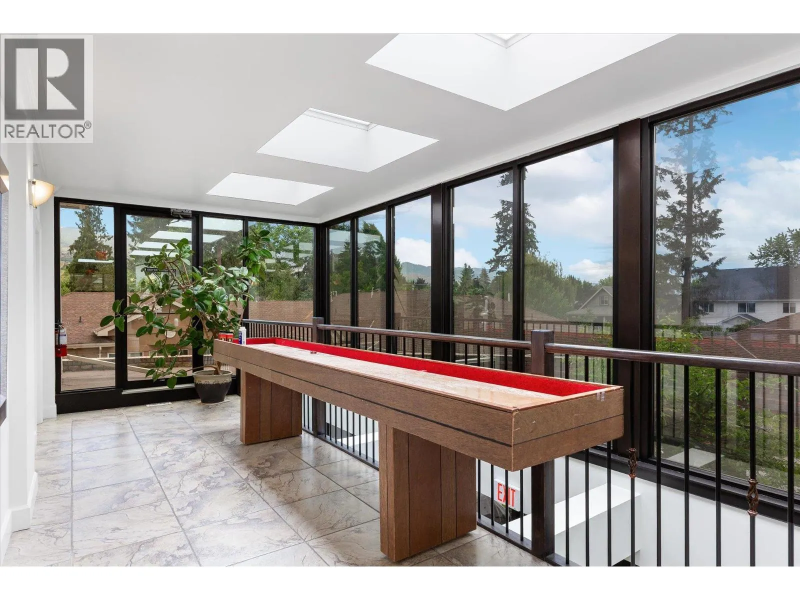 4433 Gordon Drive Unit# 212