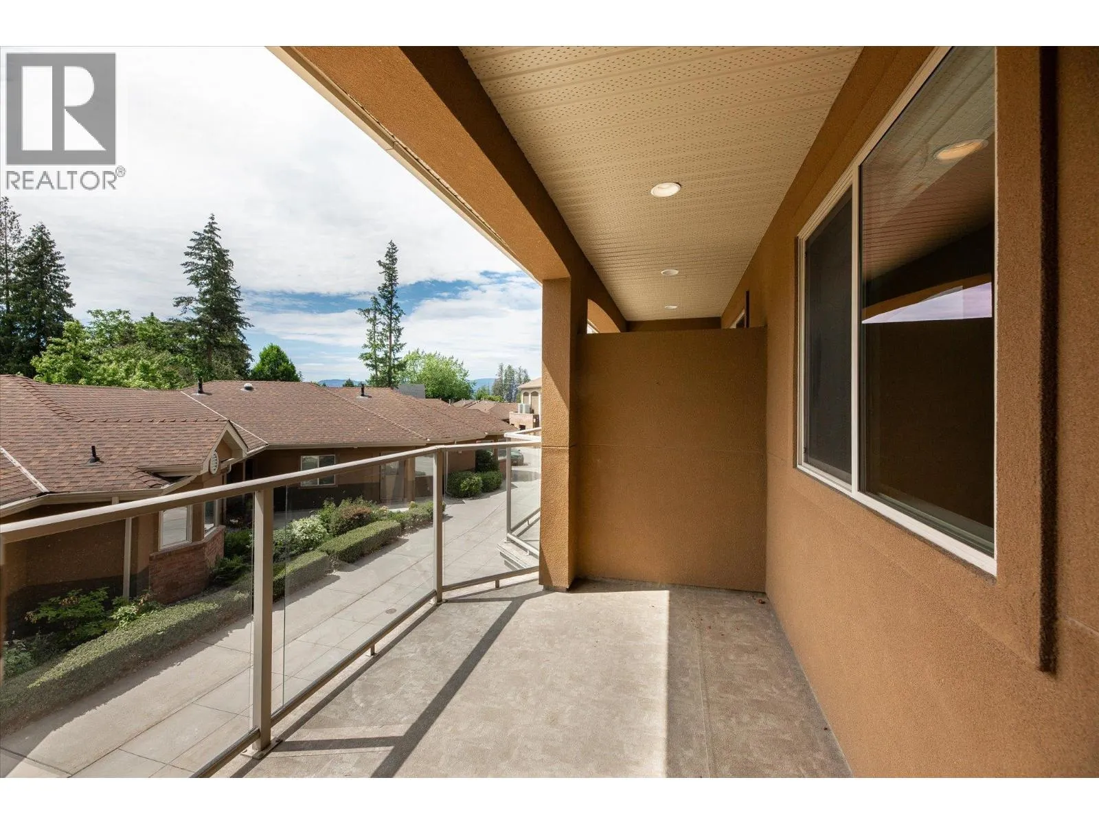 4433 Gordon Drive Unit# 212