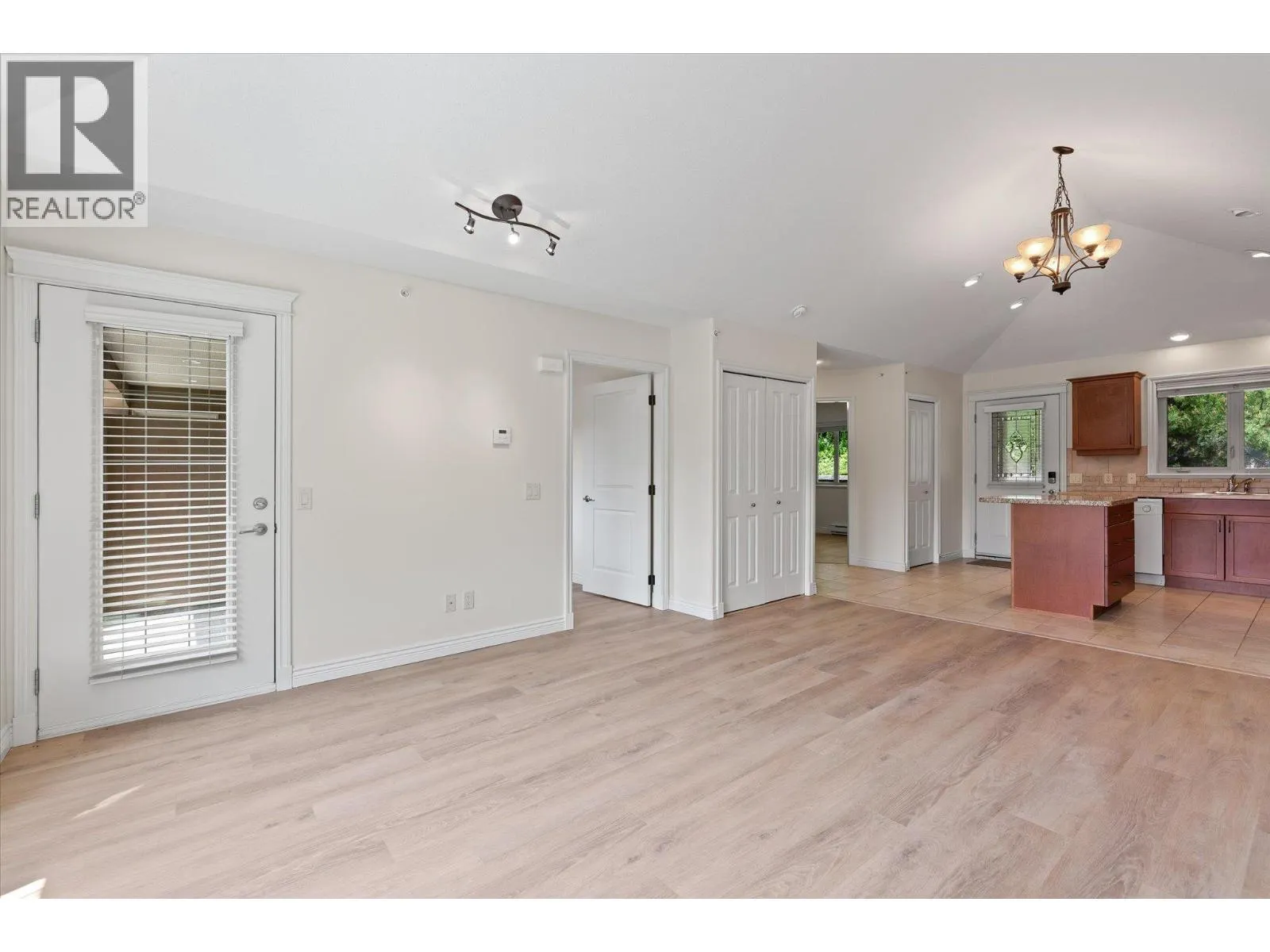 4433 Gordon Drive Unit# 212