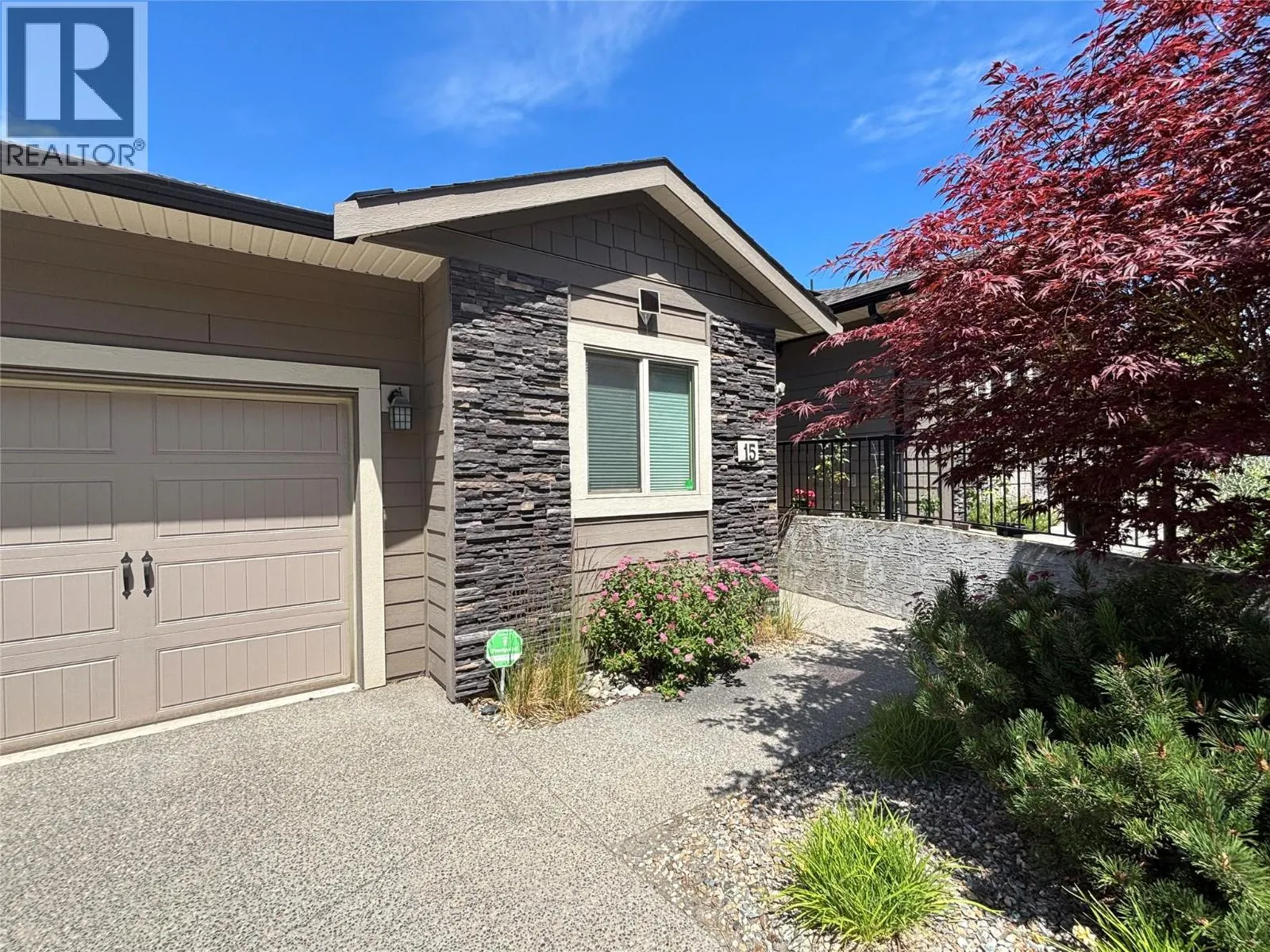1040 Mt Revelstoke Place Unit# 15