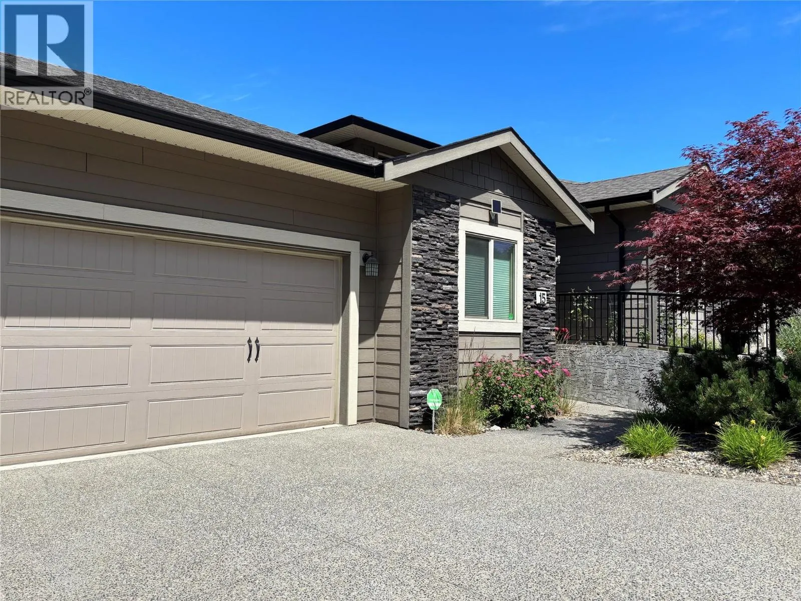 1040 Mt Revelstoke Place Unit# 15