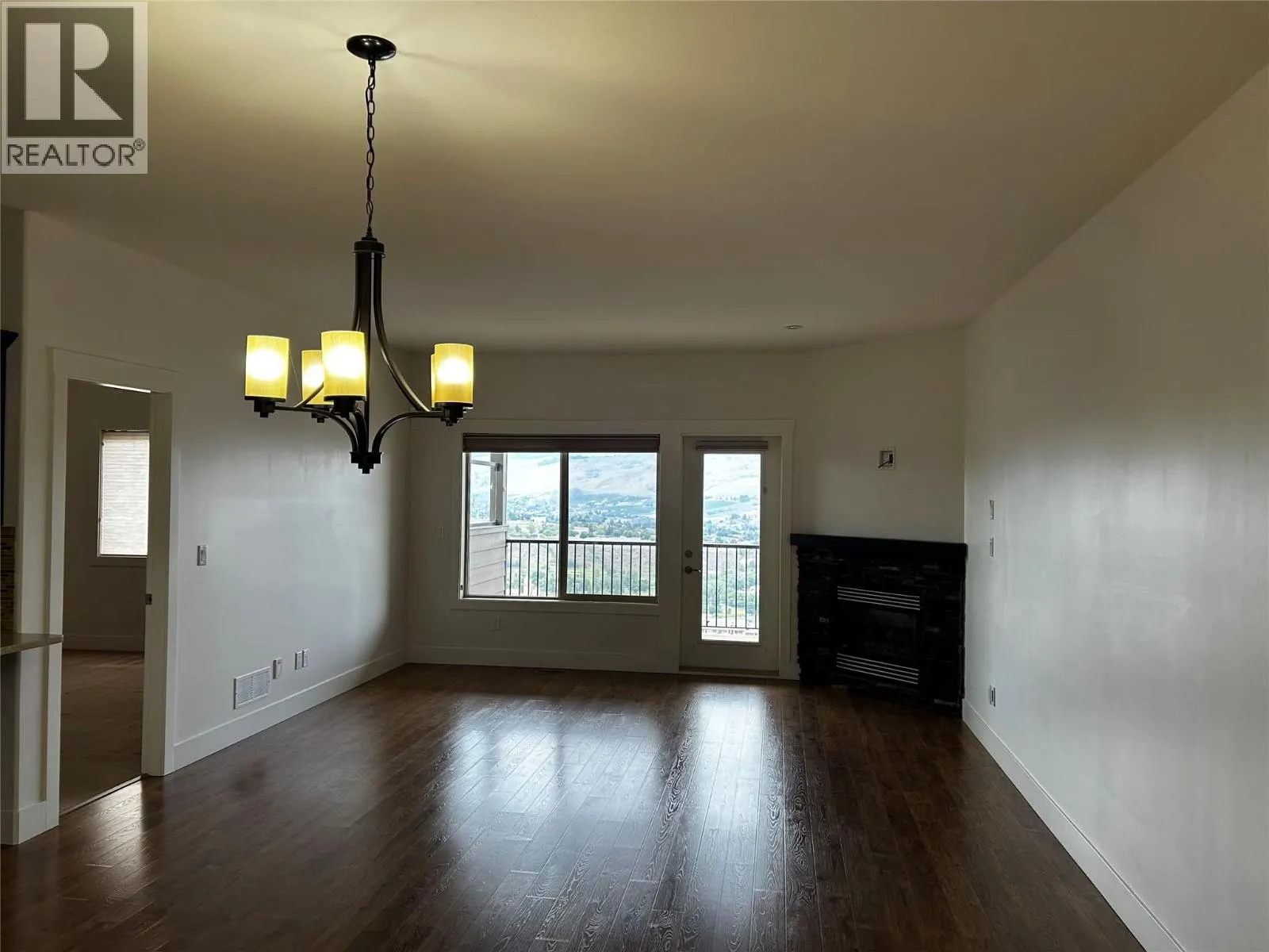1040 Mt Revelstoke Place Unit# 15