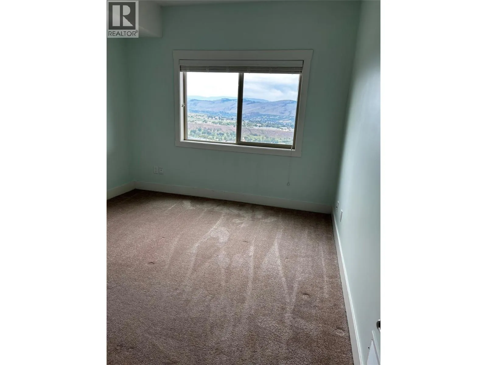 1040 Mt Revelstoke Place Unit# 15
