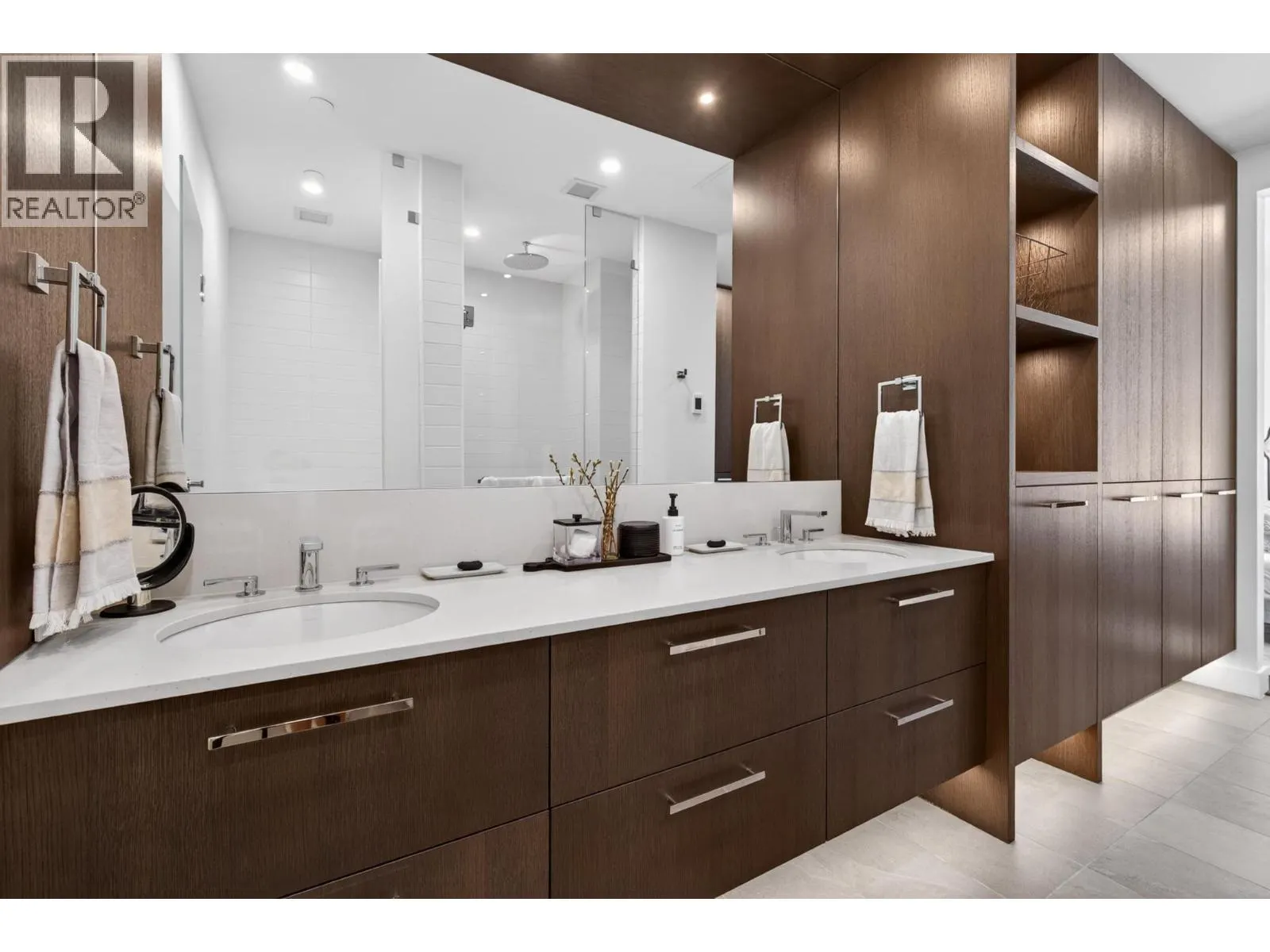 3389 Lakeshore Road Unit# 314
