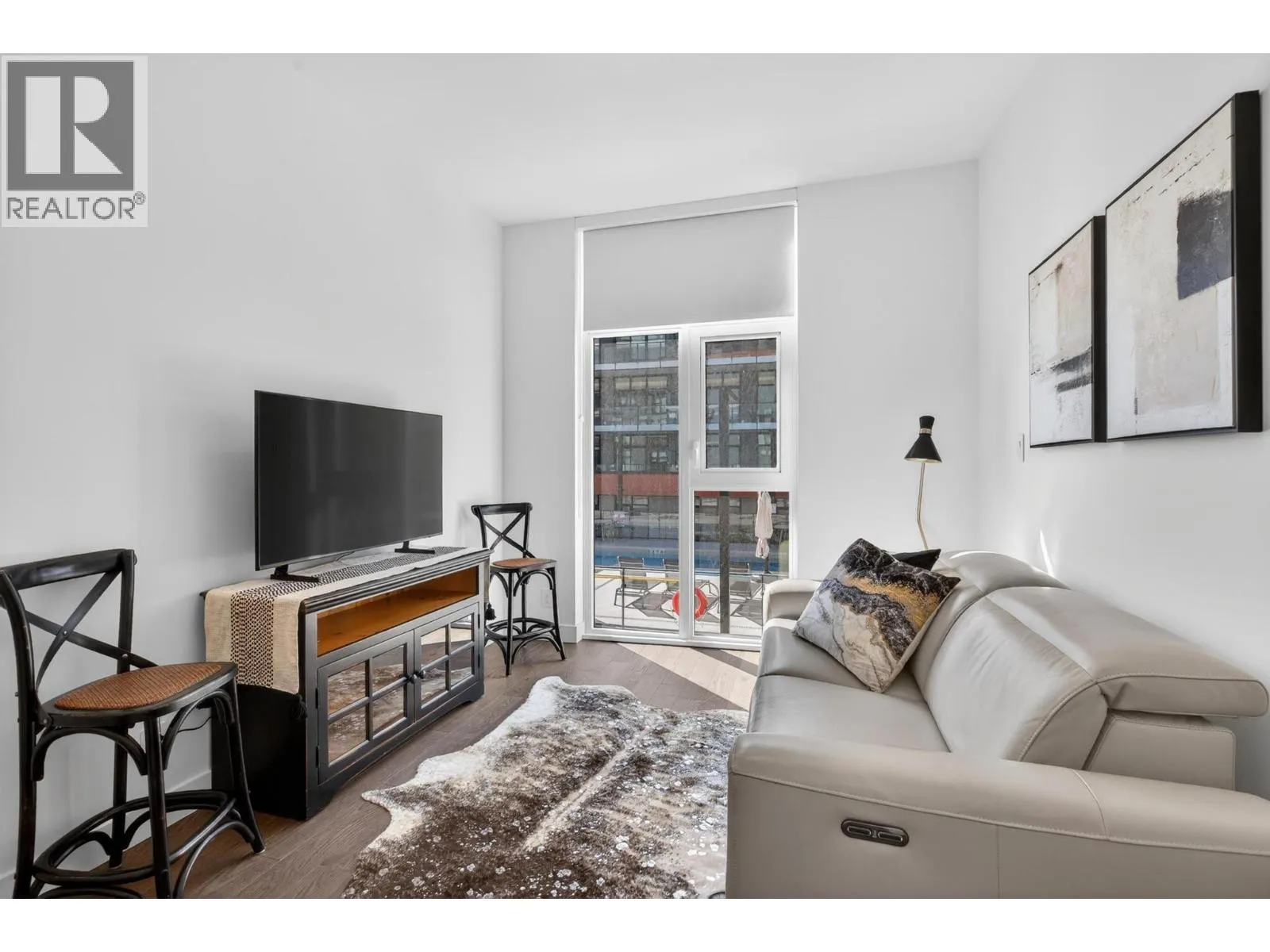 3389 Lakeshore Road Unit# 314