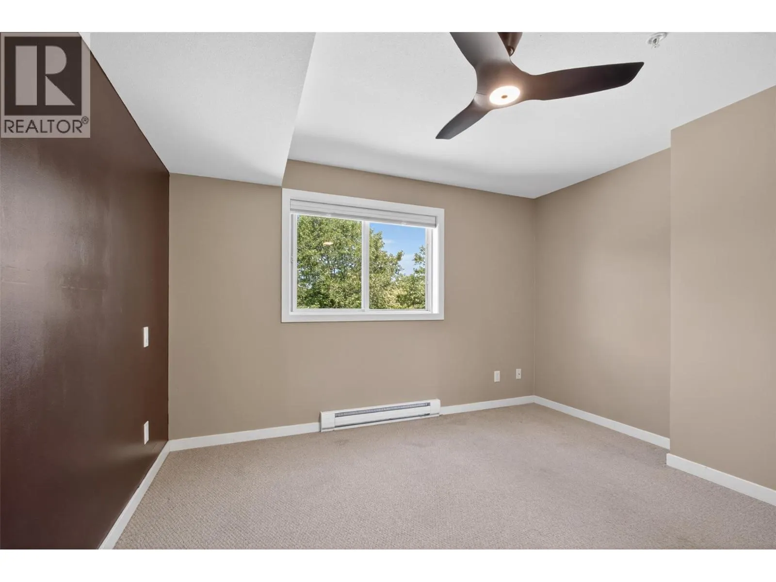 135 Ziprick Road Unit# 204