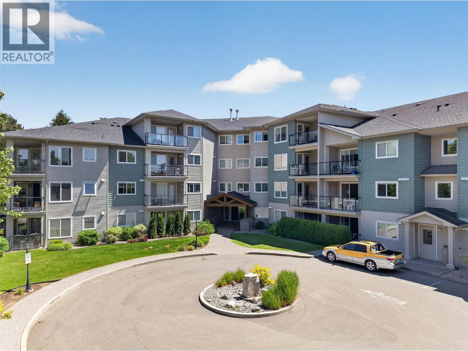 135 Ziprick Road Unit# 204