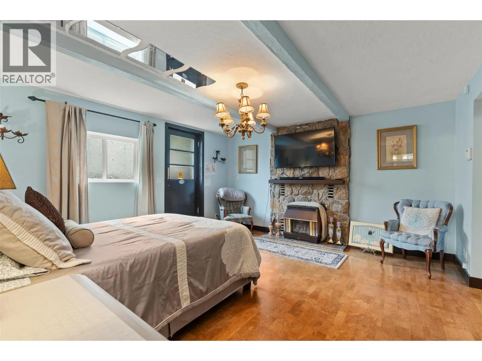 4105 Pleasant Valley Road