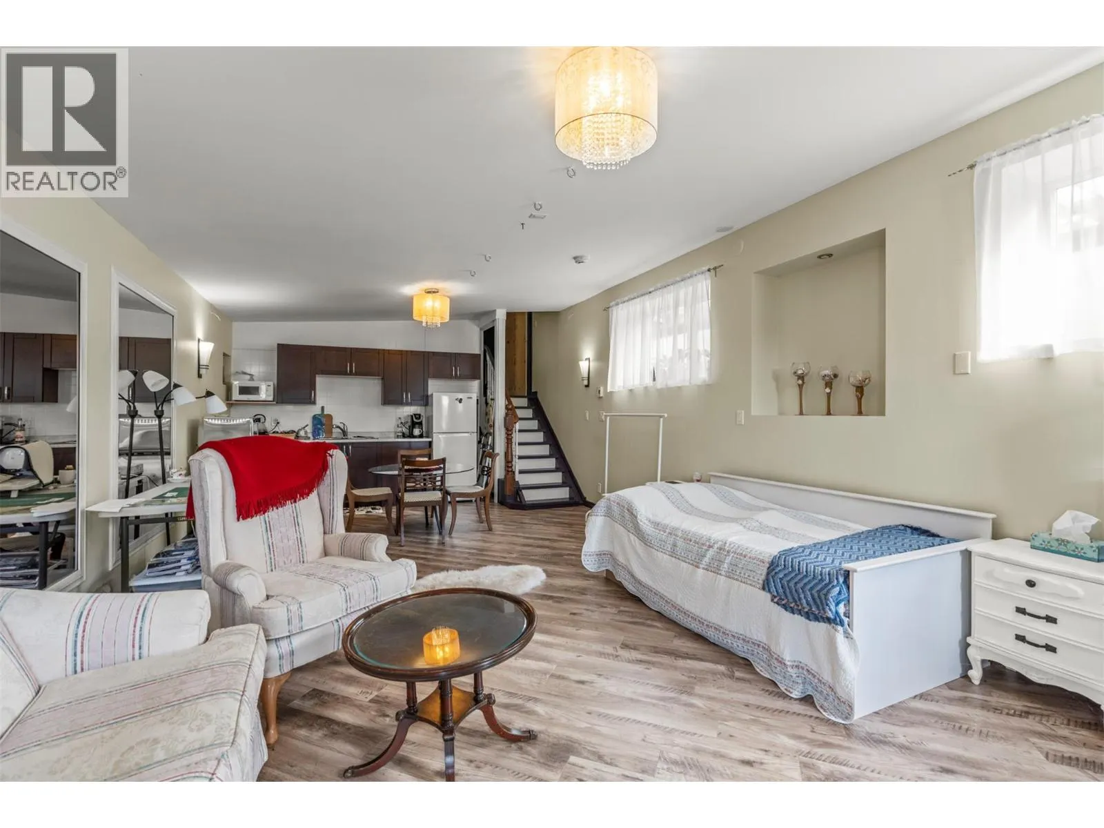 4105 Pleasant Valley Road