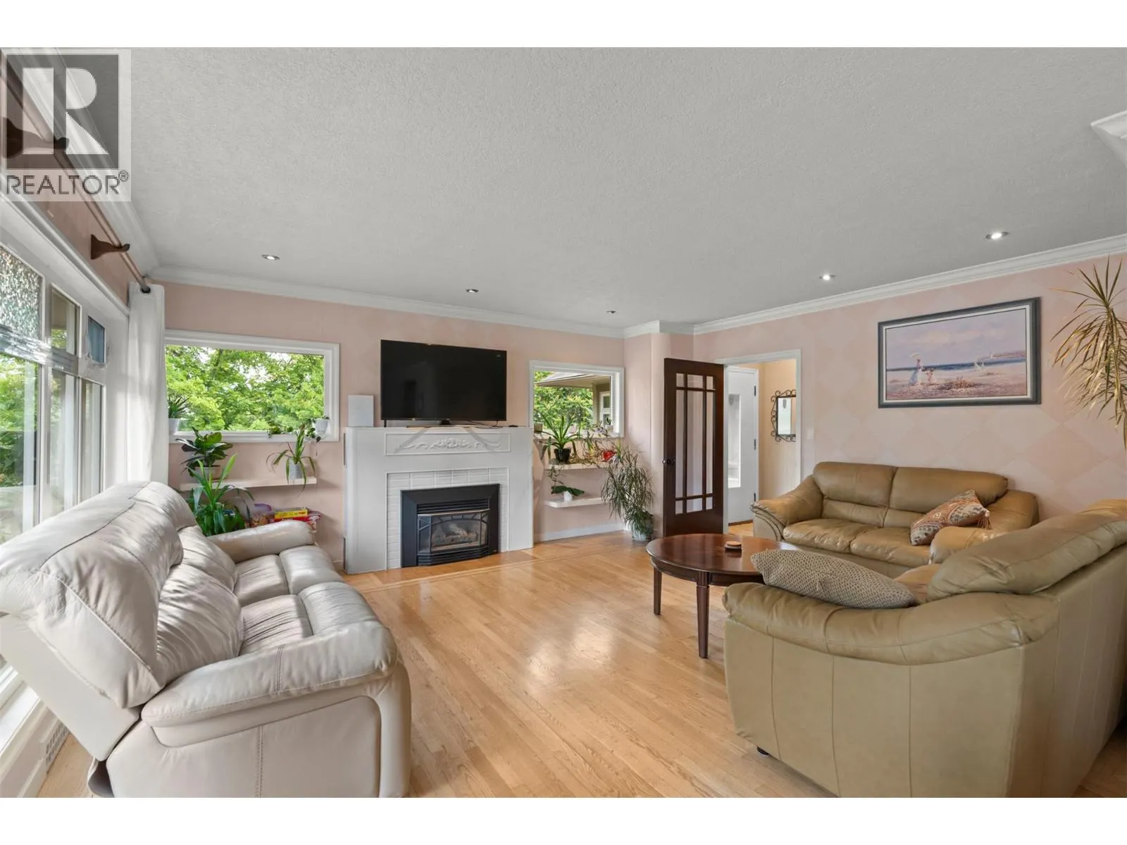 4105 Pleasant Valley Road