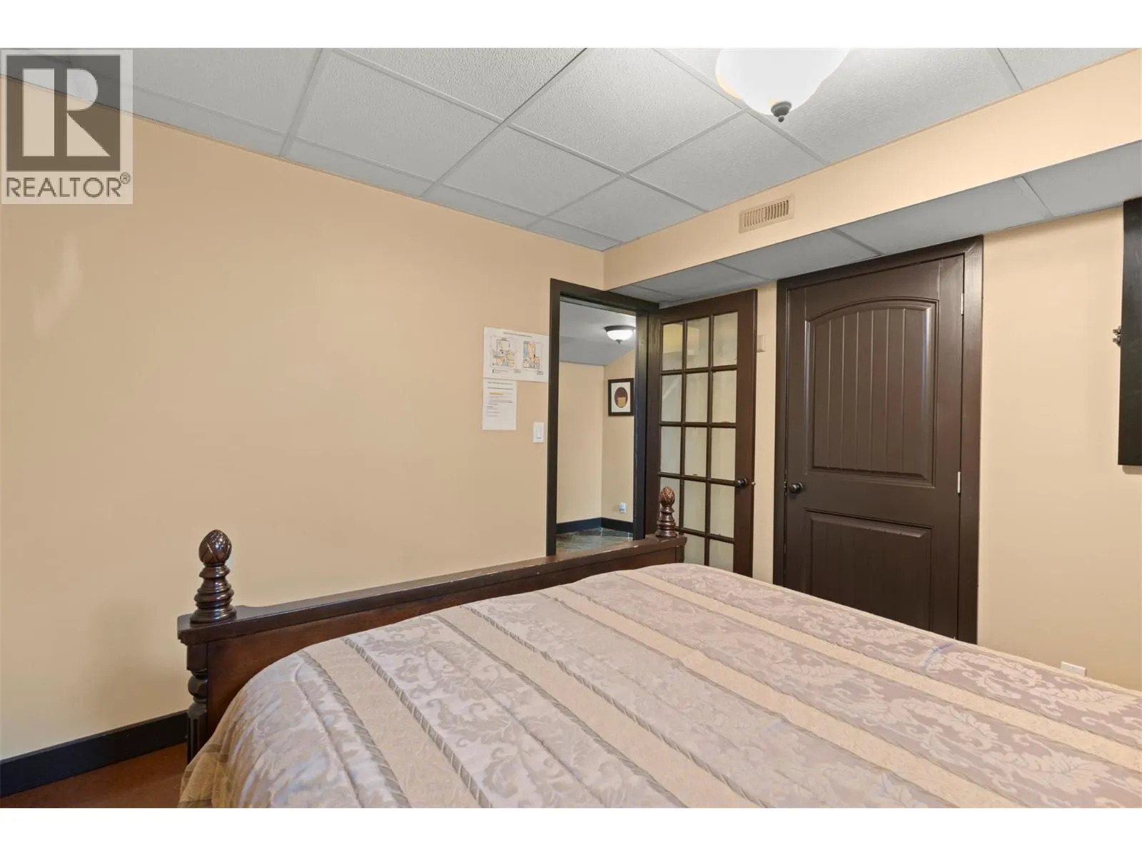 4105 Pleasant Valley Road