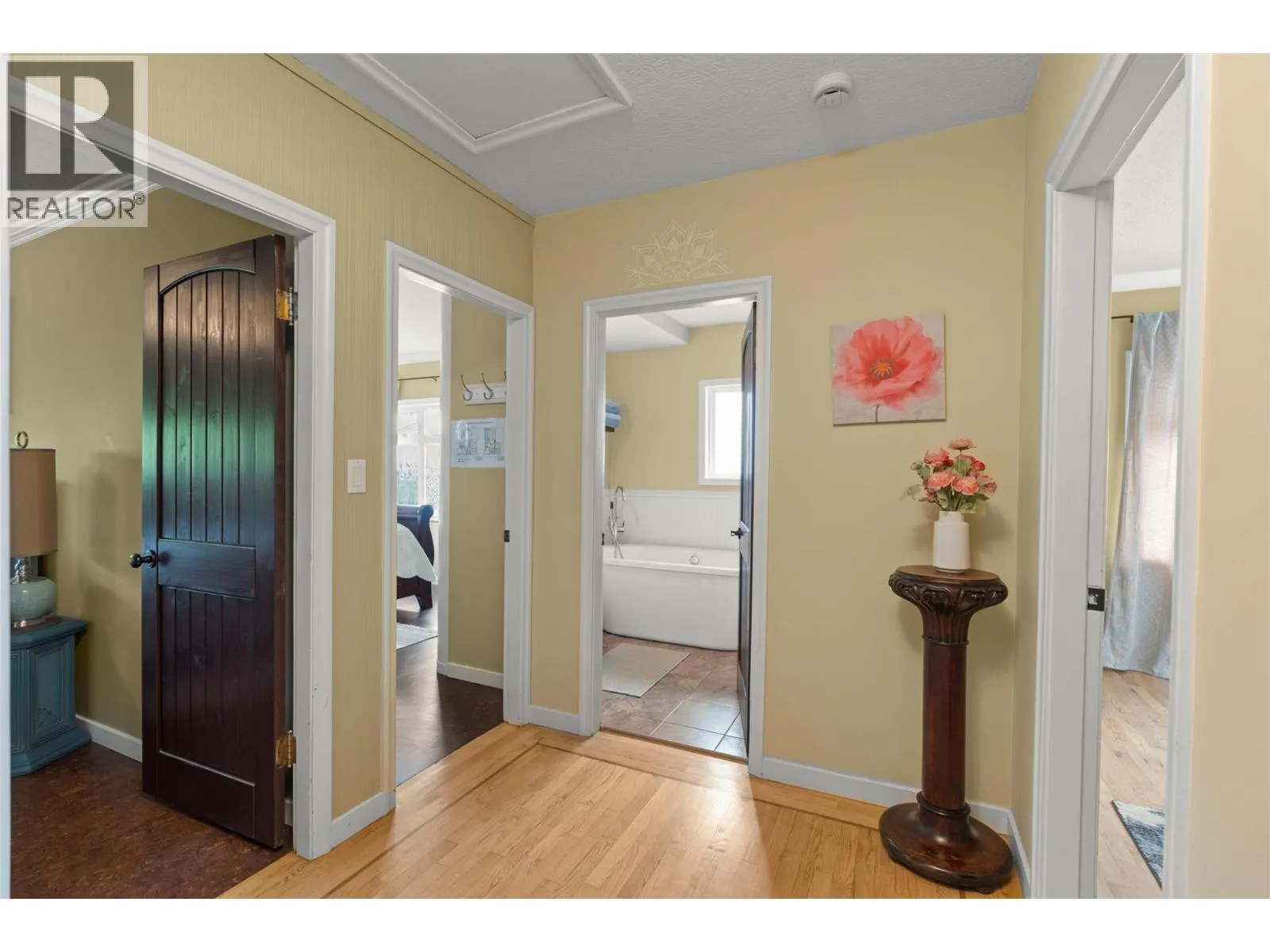 4105 Pleasant Valley Road