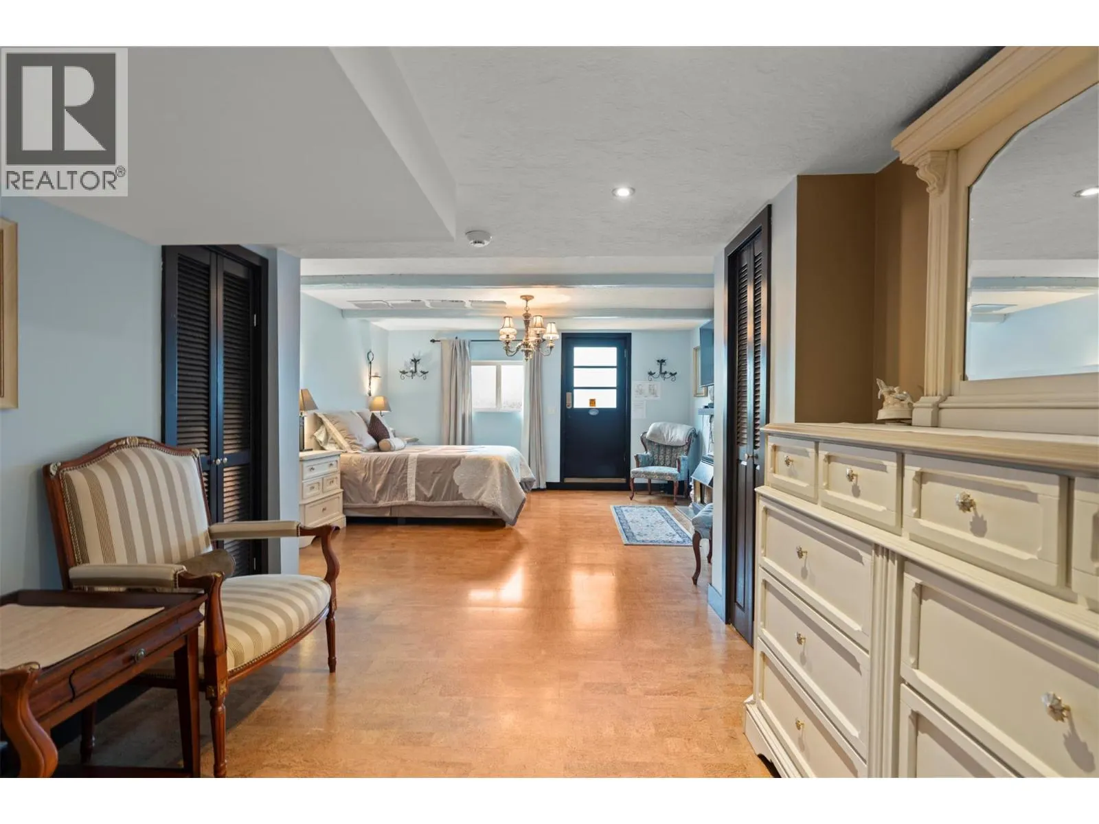 4105 Pleasant Valley Road