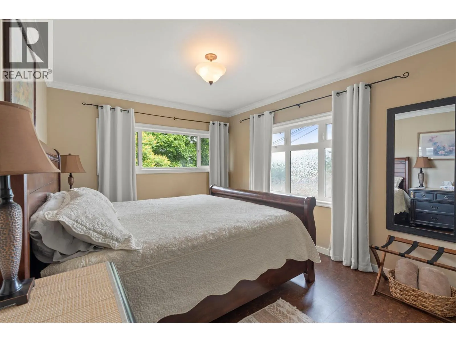 4105 Pleasant Valley Road