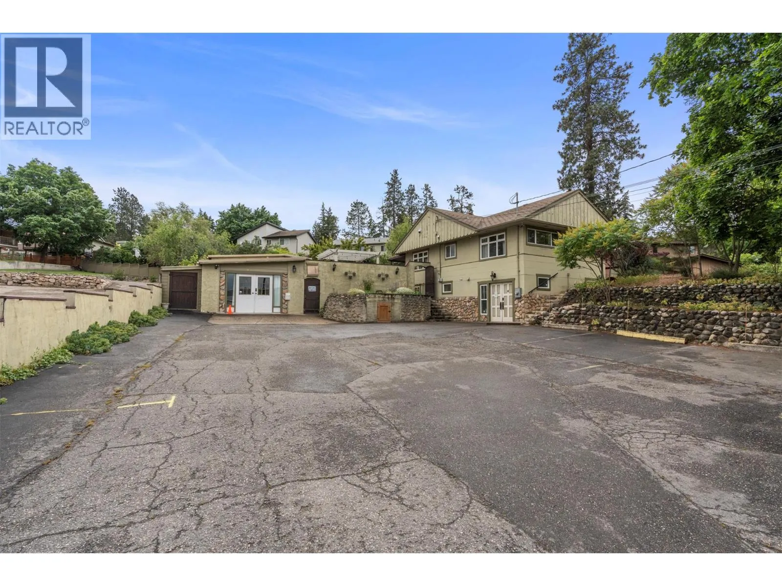 4105 Pleasant Valley Road
