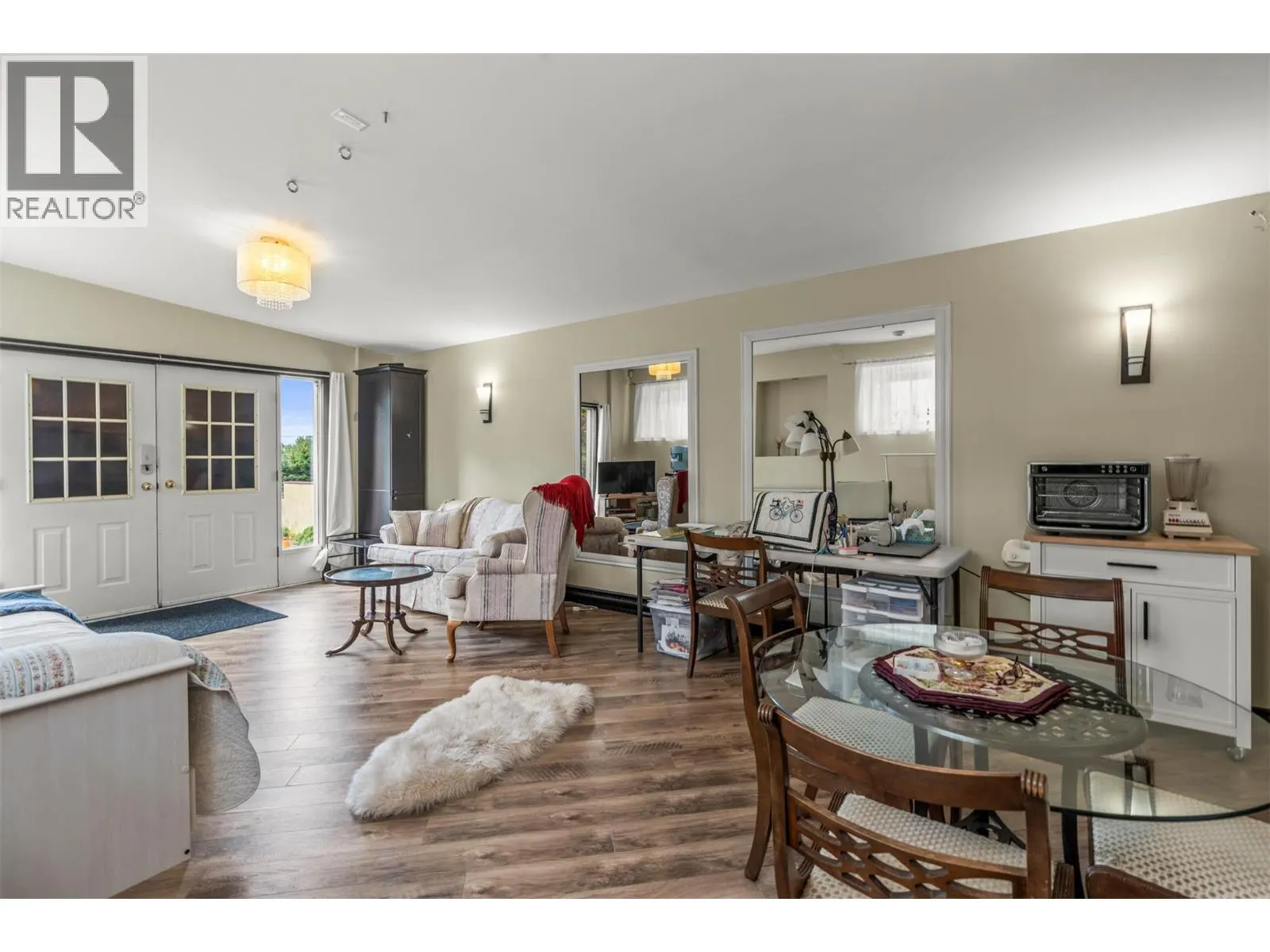 4105 Pleasant Valley Road