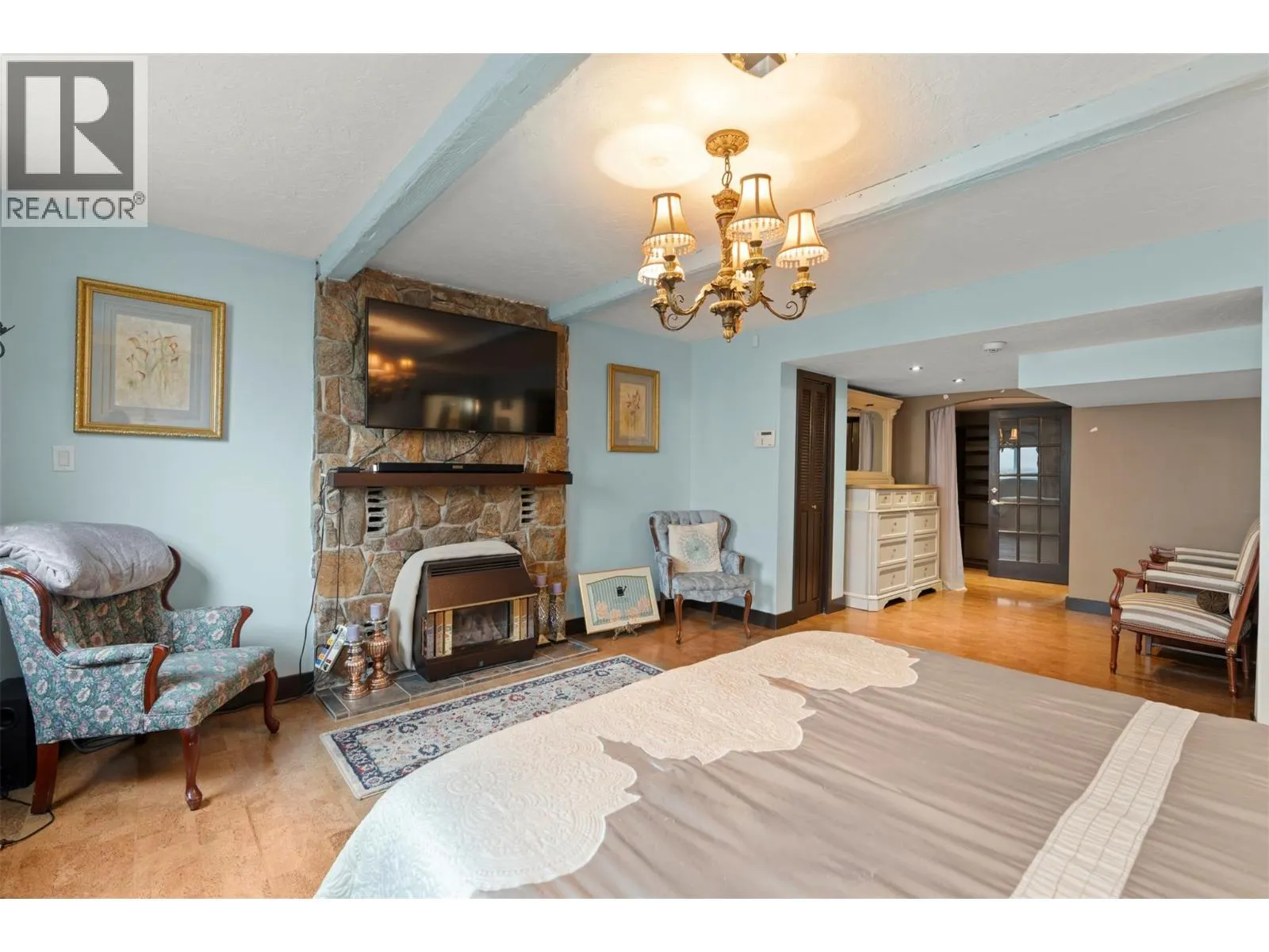 4105 Pleasant Valley Road