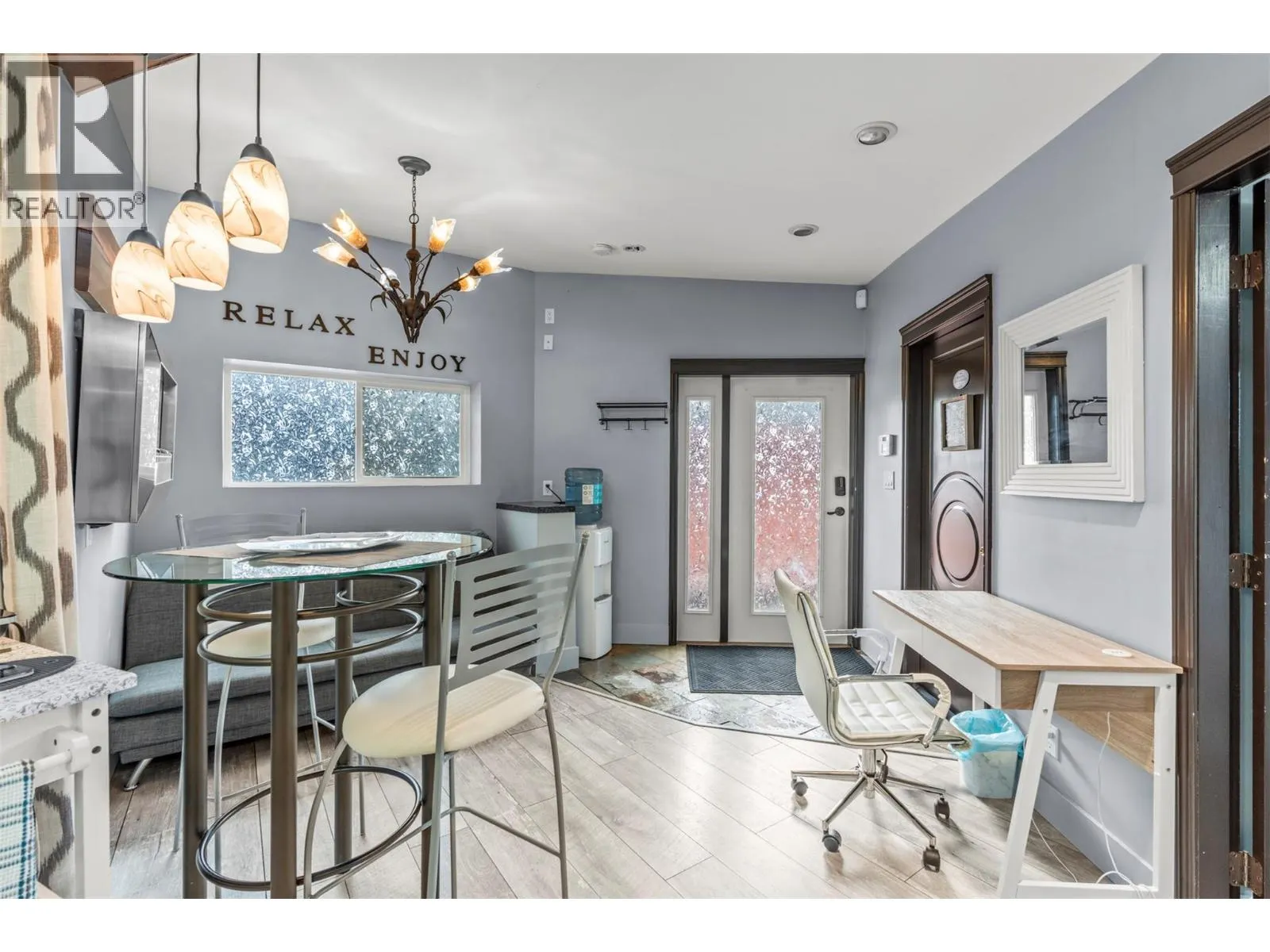 4105 Pleasant Valley Road
