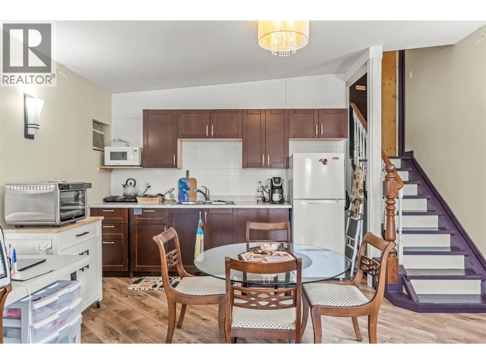 4105 Pleasant Valley Road