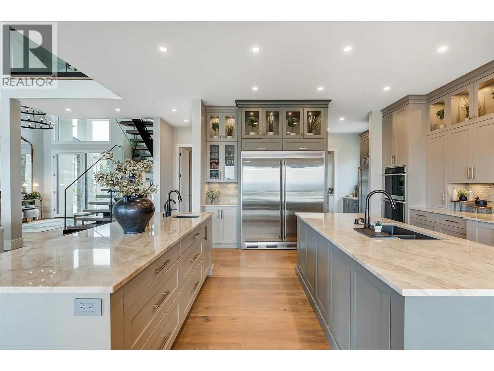 1612 Vincent Place