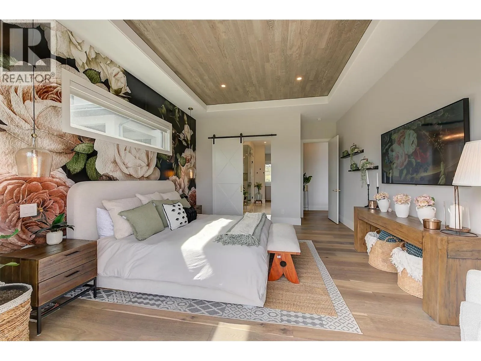 1612 Vincent Place