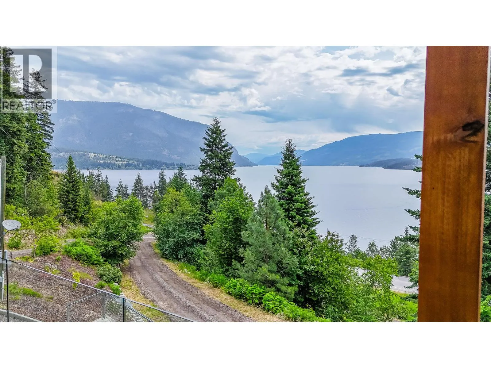 5694 Trans Canada Highway NW