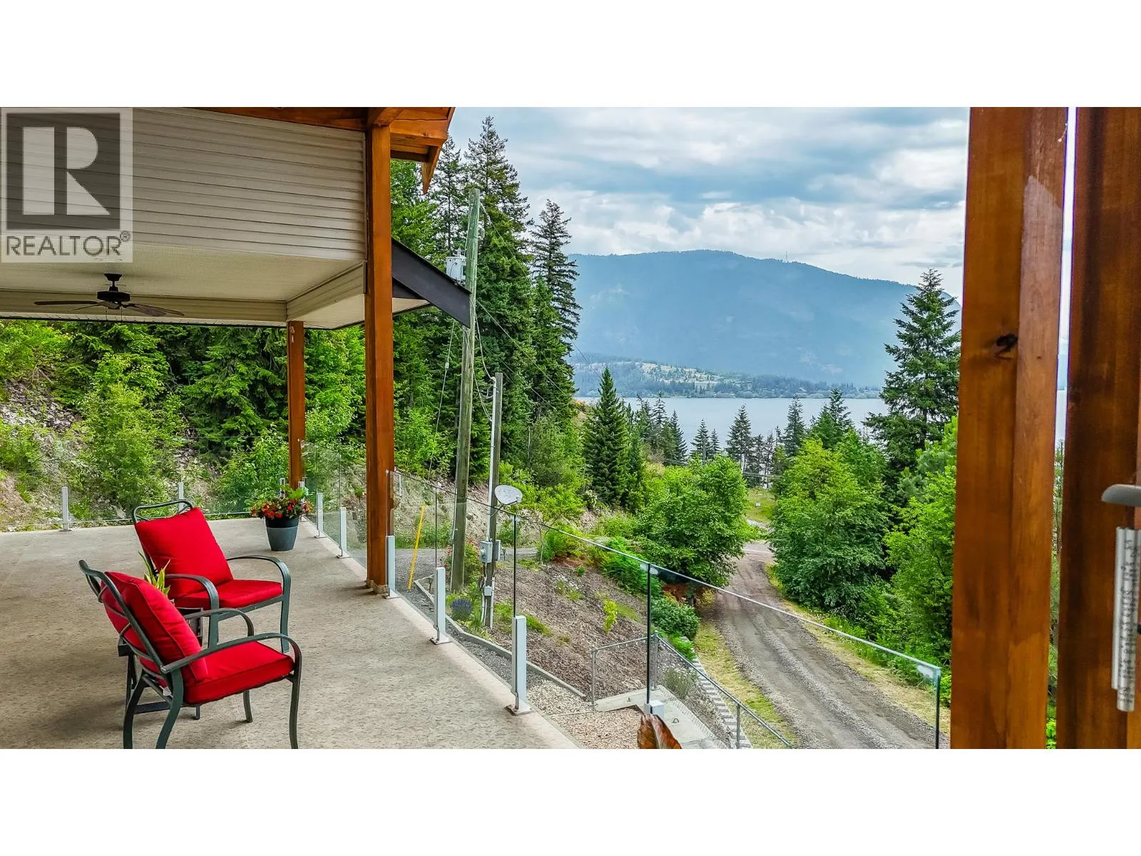 5694 Trans Canada Highway NW