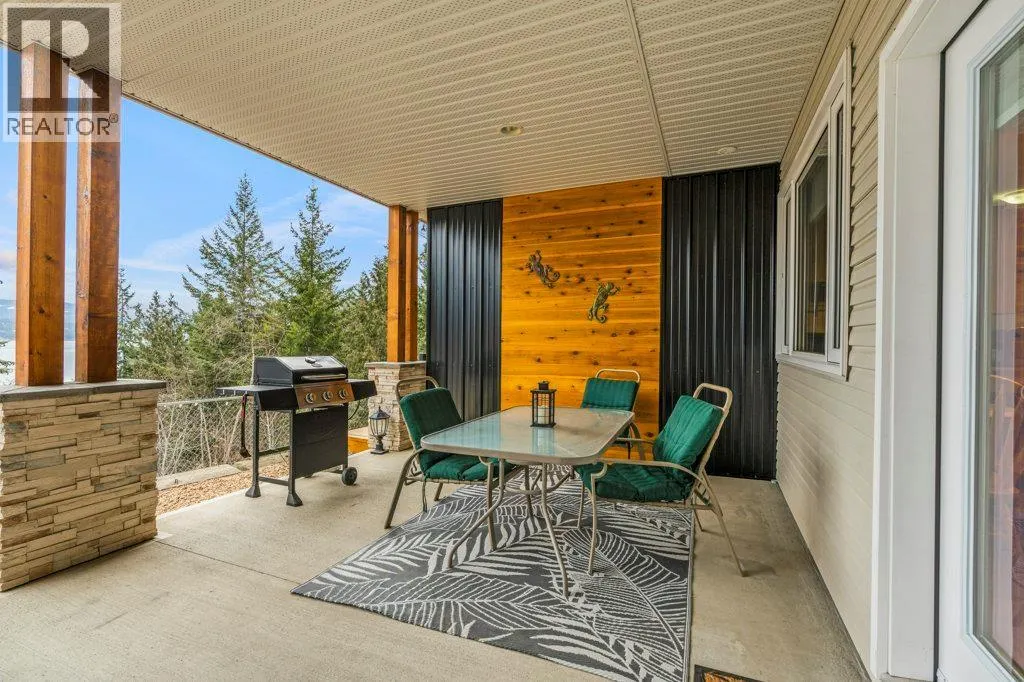 5694 Trans Canada Highway NW
