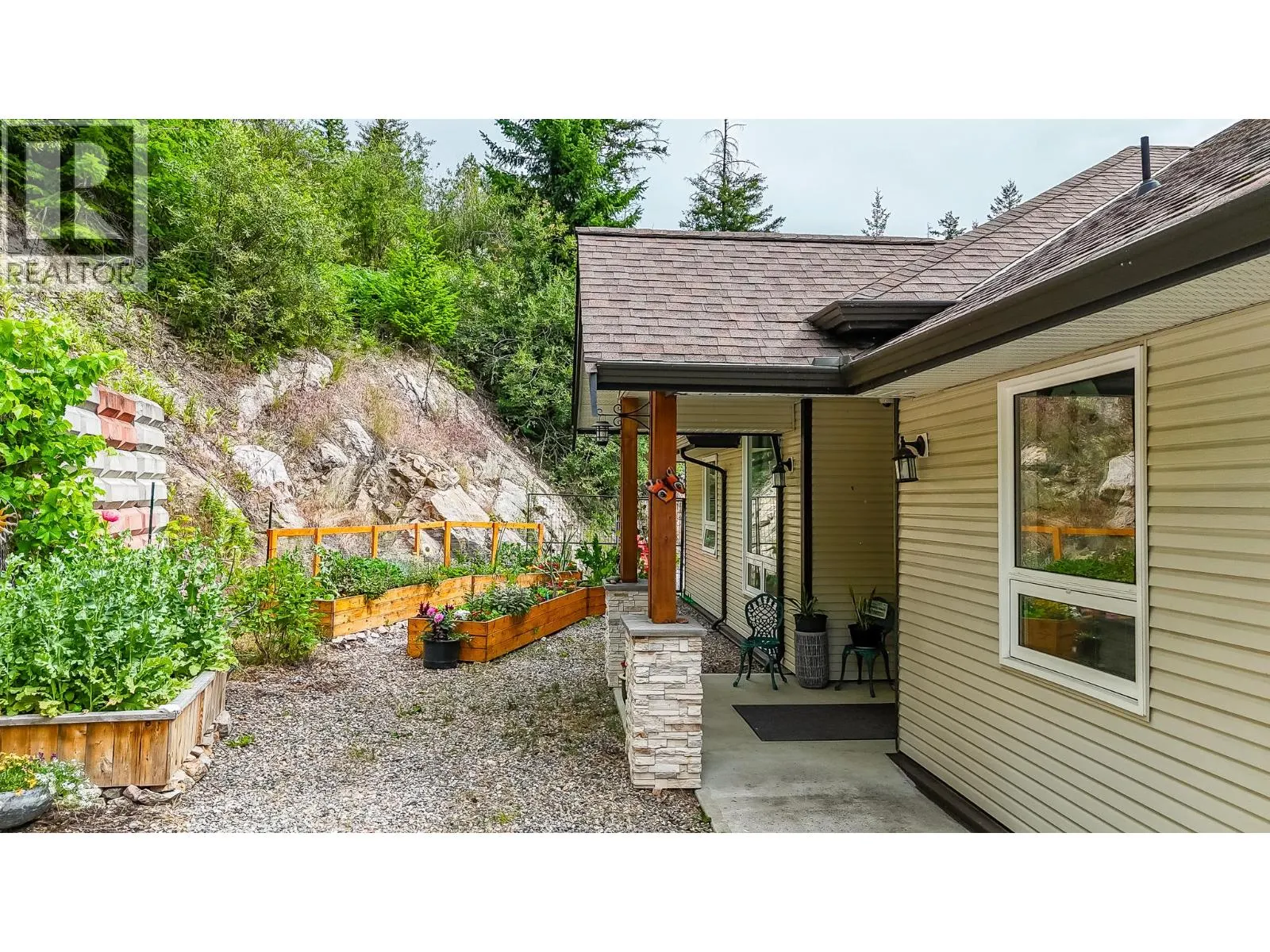 5694 Trans Canada Highway NW