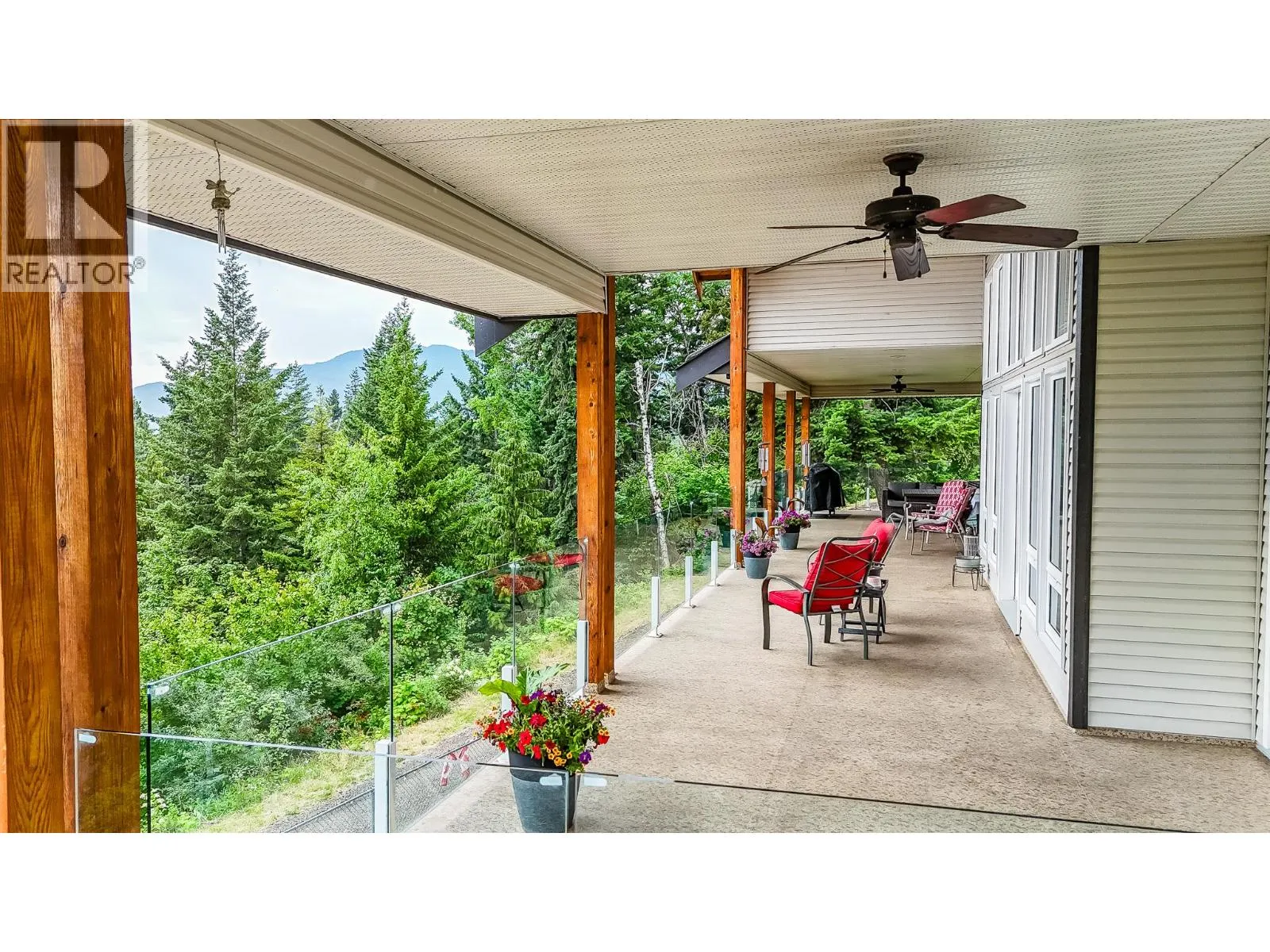 5694 Trans Canada Highway NW