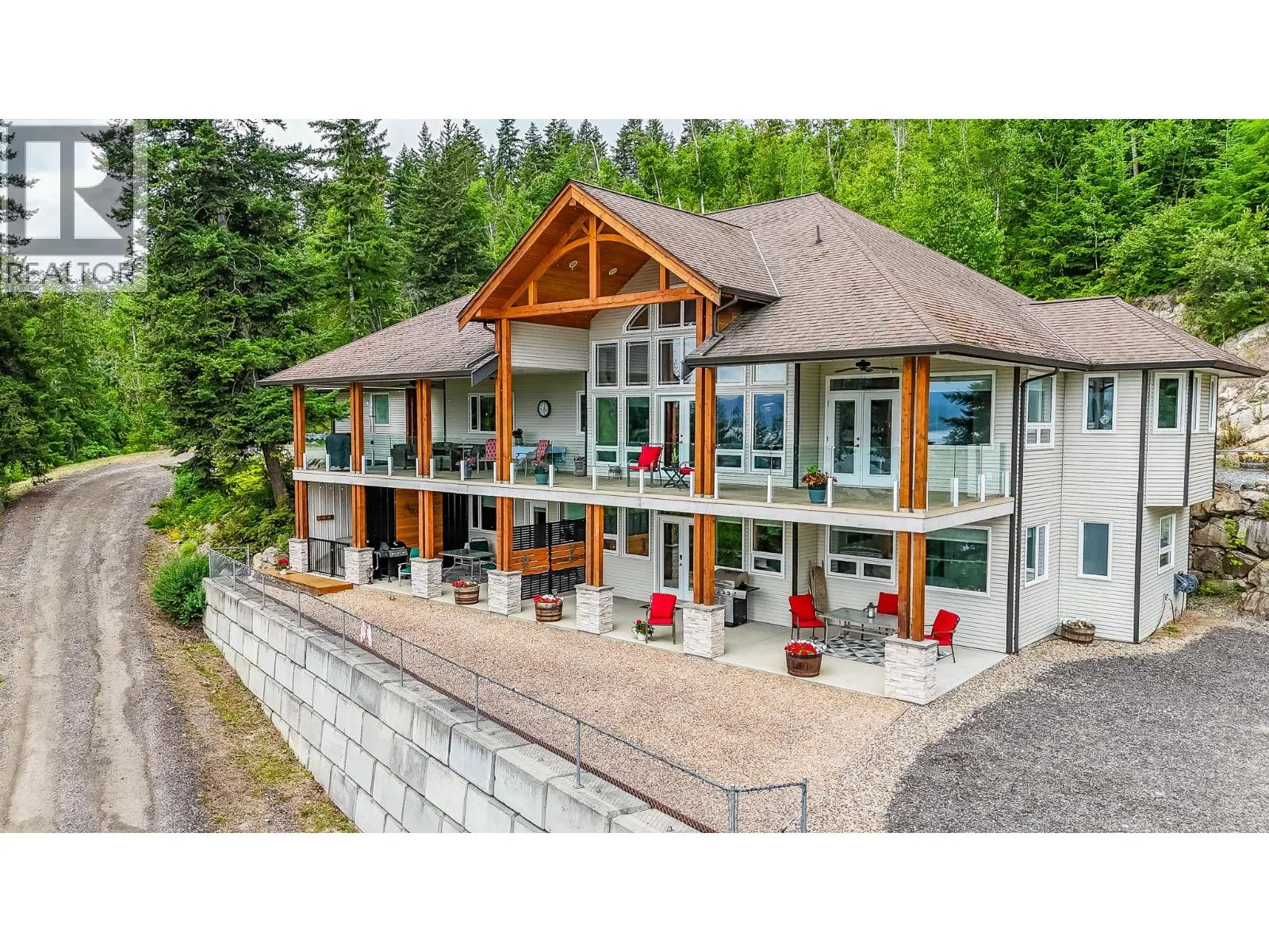 5694 Trans Canada Highway NW